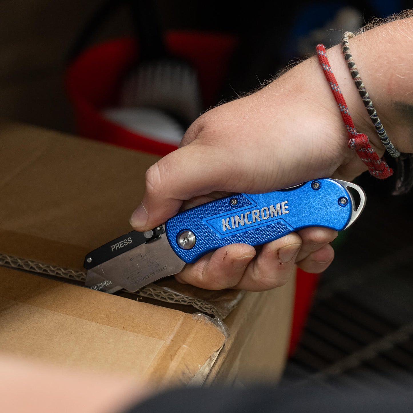 QUICK RELEASE FOLDING UTILITY KNIFE