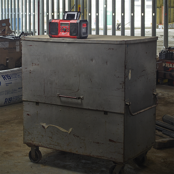 MILWAUKEE M18 JOBSITE RADIO STANDARD - M18JSR-0